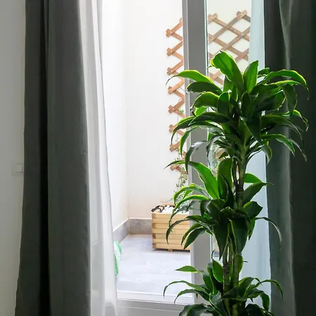 With Love, 4 Παλέρμο