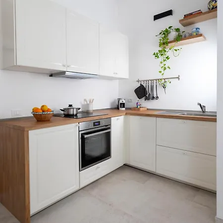 With Love, 4 Παλέρμο