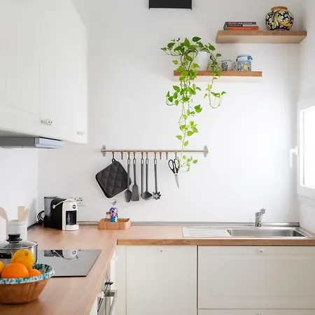 With Love, 4 Διαμέρισμα