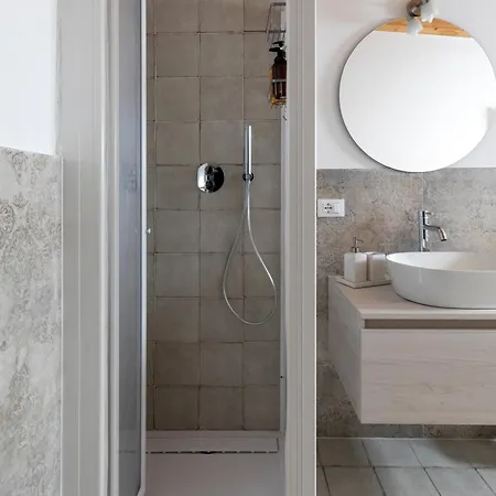 With Love, 4 * Παλέρμο